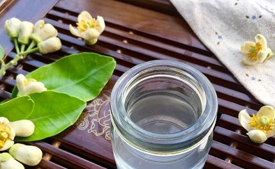 Tháng 3, học mẹ hai con làm tinh dầu hoa bưởi trị tóc rụng cực hiệu quả