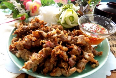 Cách làm thịt xiên chiên ngon như thịt nướng cả nhà đều mê
