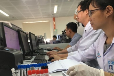 Trao chứng chỉ ISO 15189:2012 cho Trung tâm xét nghiệm - BVĐK tỉnh Phú Thọ