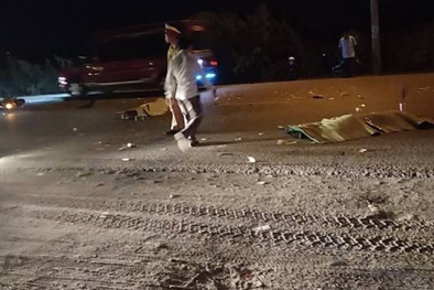 Quảng Ninh: Chạy tốc độ cao, xe máy tông trực diện ô tô khiến 2 người tử vong