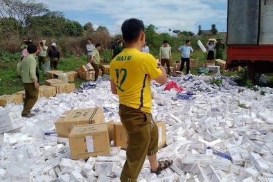 Gia Lai: Lực lượng chức năng tiêu hủy gần 8 vạn gói thuốc lá nhập lậu