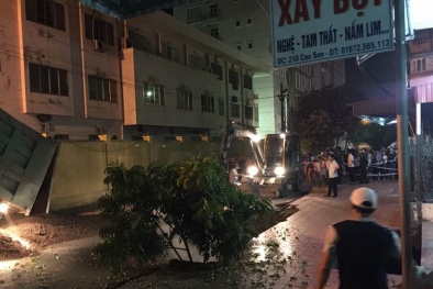 Quảng Ninh: Hố 'tử thần' bất ngờ nuốt gọn máy xúc và nhiều tài sản của người dân