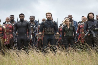 Bom tấn Avengers: Infinity War được quảng cáo sáng tạo trên báo giấy của Nhật