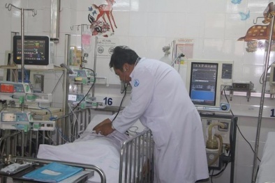 Hy hữu: 2 bé ngộ độc thuốc do chơi trò bác sĩ – bệnh nhân