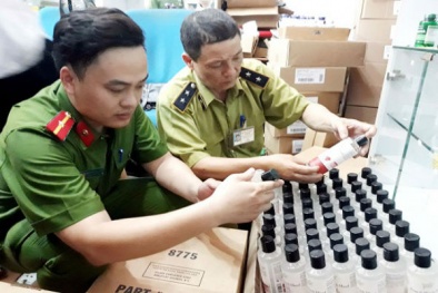 Hà Nội: Thu giữ 1 tấn sản phẩm 13Win OKVIP Cá cược bóng đá chức năng hết hạn sử dụng