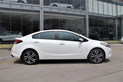 Kia Cerato 1.6 SMT đẹp 'long lanh' chính thức ra mắt người dùng Việt, giá 499 triệu đồng