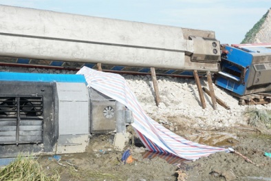 Lật tàu chở 400 hành khách ở Thanh Hóa: Nguyên nhân do đâu?