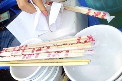 Đũa dùng một lần không rõ nguồn gốc ngập tràn cỗ cưới các làng quê 