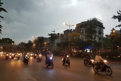 Dự báo thời tiết đêm mồng 1 và ngày 2/6: Áp thấp nhiệt đới mạnh lên, nhiều nơi xảy ra tố lốc