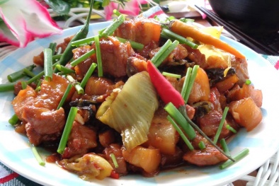 Cách làm món thịt ba chỉ xào cải chua cực kỳ hao cơm