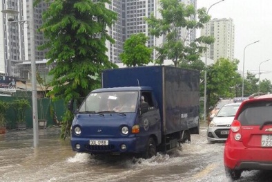  Cảnh báo tố lốc và sạt lở đất tiếp tục xảy ra ở nhiều nơi do mưa lớn kéo dài