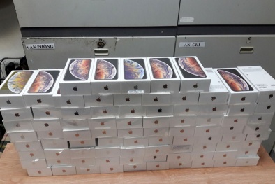 Tạm giữ lô hàng iPhone Xs tổng trị giá khoảng 6,5 tỷ đồng vận chuyển trái phép 