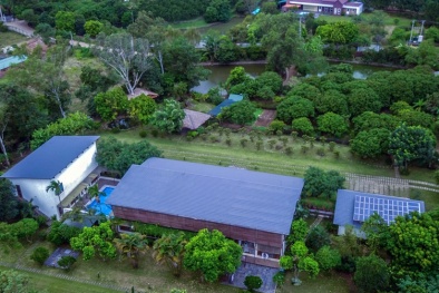 Ca sĩ Mỹ Linh phải chi bao nhiêu tiền để mua đất xây biệt thự nhà vườn trong rừng phòng hộ?