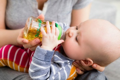 2 sai lầm cha mẹ thường mắc khi sơ cứu trẻ bị hóc nghẹn