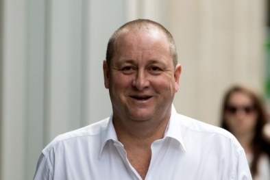 Tỷ phú Mike Ashley có thể bị bắt giam do 'phát ngôn lỡ miệng' ở Dubai 10 năm trước