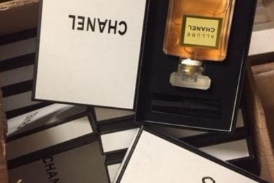 Hàng giả thương hiệu nổi tiếng Chanel, Dior và GHD trị giá 2,5 triệu bảng Anh được phát hiện