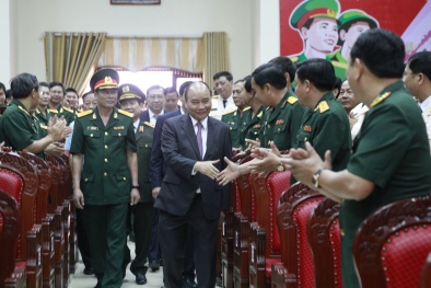 Thủ tướng Nguyễn Xuân Phúc chúc Tết lực lượng vũ trang TP.Đà Nẵng