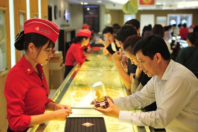 Sát ngày ‘Vía Thần Tài’, nhu cầu vàng cao vì muốn có vận may