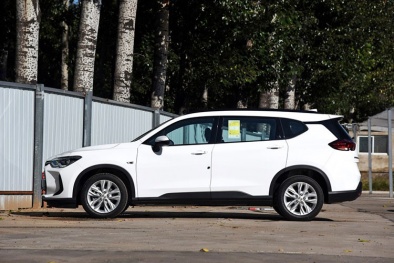Ô tô SUV Chevrolet Orlando 2019 đẹp long lanh ra mắt, giá chỉ 396 triệu đồng