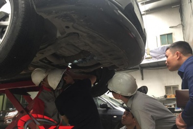 Mua Nissan X-Trail 1,2 tỷ rò rỉ dầu, khách bất lực, hãng bó tay