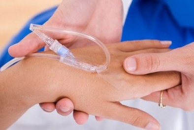 Những người tuyệt đối không tự ý truyền dịch kẻo có ngày ‘mất mạng’