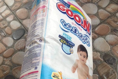 Nhân viên Kids Plaza 'lấy nhầm' bỉm hết hạn gần nửa năm bán cho khách?