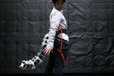 Bất ngờ với chiếc đuôi robot 'thần kỳ' giúp người già giữ thăng bằng, tránh bị trượt ngã