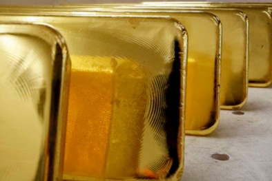 Giá vàng ngày 23/8: Đồng USD mạnh lên, áp lực rủi ro tăng cao khiến giá vàng giảm mạnh