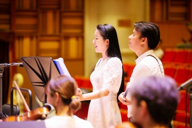 Nhạc sĩ Trần Mạnh Hùng: ‘Tôi thấy hiếm ca sĩ nào đầu tư và chịu khó như Phạm Thùy Dung’