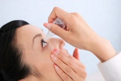 Mù mắt vì dùng thuốc nhỏ mắt Tobradex theo tư vấn của tiệm bán thuốc gần nhà