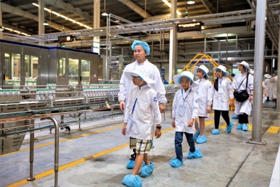 Vinamilk chính thức được chọn là nhà cung cấp sữa học đường tại tỉnh Vĩnh Long