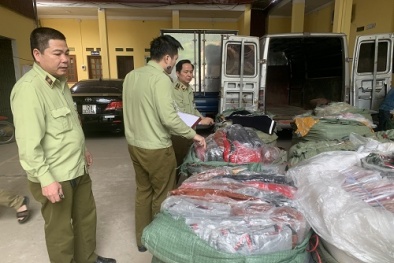 Nhập lậu lượng lớn túi xách giả da do Trung Quốc sản xuất