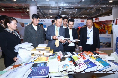 Nhà xuất bản khoa học và kỹ thuật giới thiệu 2 cuốn sách mới tại Techfest Việt Nam 2019