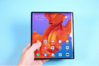 Lộ diện Huawei Mate X2 giống Samsung Galaxy Fold