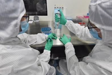 Mỹ bắt đầu thí nghiệm thuốc chống SARS-CoV-2