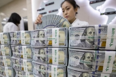 Tỷ giá ngoại tệ hôm nay 2/4: USD quay đầu tăng vọt