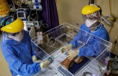 Thiết bị cách ly giúp ngăn lây nhiễm khi điều trị COVID-19