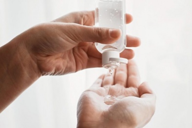 Tiến hành thử nghiệm chất khử trùng tay chống lại virus Sars-CoV-2