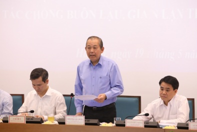 Kỷ luật, buộc thôi việc cán bộ bảo kê, tiếp tay cho buôn lậu 