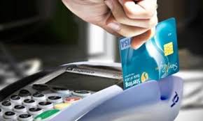 Đẩy mạnh chi trả lương hưu, trợ cấp bảo hiểm xã hội không dùng tiền mặt qua hệ thống ngân hàng