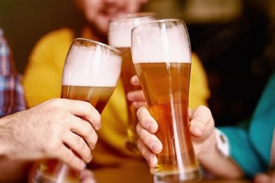 Sử dụng rượu bia trong nhiều năm, não bộ sẽ chịu những tổn thương lớn
