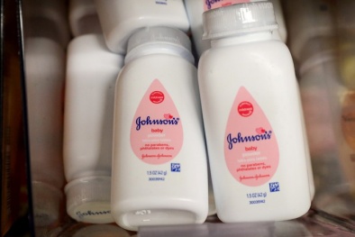 Lưu hành sản phẩm chứa chất gây ung thư, Johnson & Johnson bị buộc bồi thường hơn 2 tỷ USD 