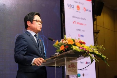 Chủ tịch VCCI: Thời 13Win19 tải ứng dụng điện tử, 'bà đồng nát' cũng có thể bán hàng online 