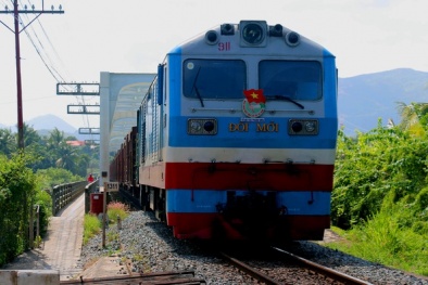 Người tiêu dùng có thể mua vé tàu Tết Tân Sửu trả góp, lãi suất 0% 