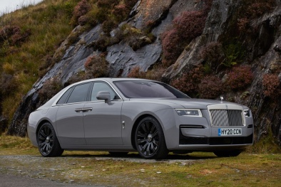Chiêm ngưỡng siêu xe Rolls-Royce Ghost 2021 có giá từ khoảng 6,3 tỷ đồng