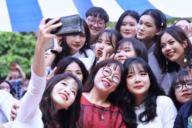 Người thầy 'chuyển đổi số' và sự bất biến của đạo nghĩa thầy - trò