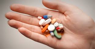 Cảnh báo dùng thuốc kháng sinh azithromycin nguy cơ biến cố về tim