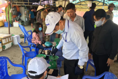 Lật tẩy hành vi gian lận đo lường trong kinh doanh hải sản tại Mũi Né