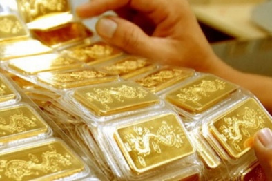Giá vàng trong nước và thế giới cùng giảm mạnh: Chuyên gia dự báo điều trái ngược