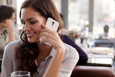 Thói quen tai hại khiến điện thoại nhanh hỏng, thủ thuật sử dụng luôn như mới
